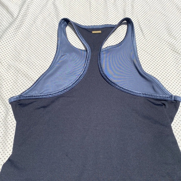 🌸Alala fitted wicking racerback performance tank in grey and black - Picture 8 of 11